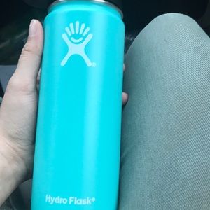 NON AUTHENTIC HYDRO FLASK